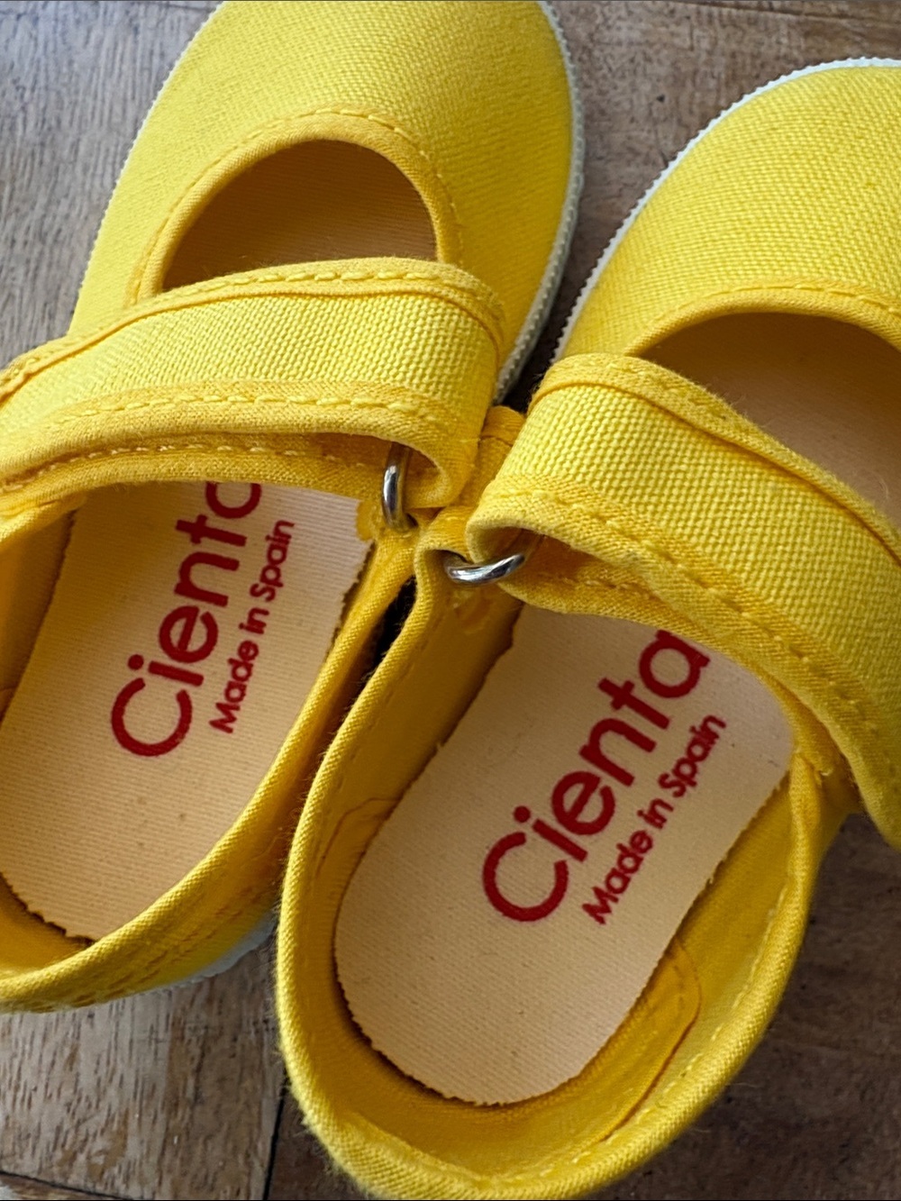 Like new Cienta Yellow Canvas Mary Jane Shoes size 21 - Picture 2 of 7